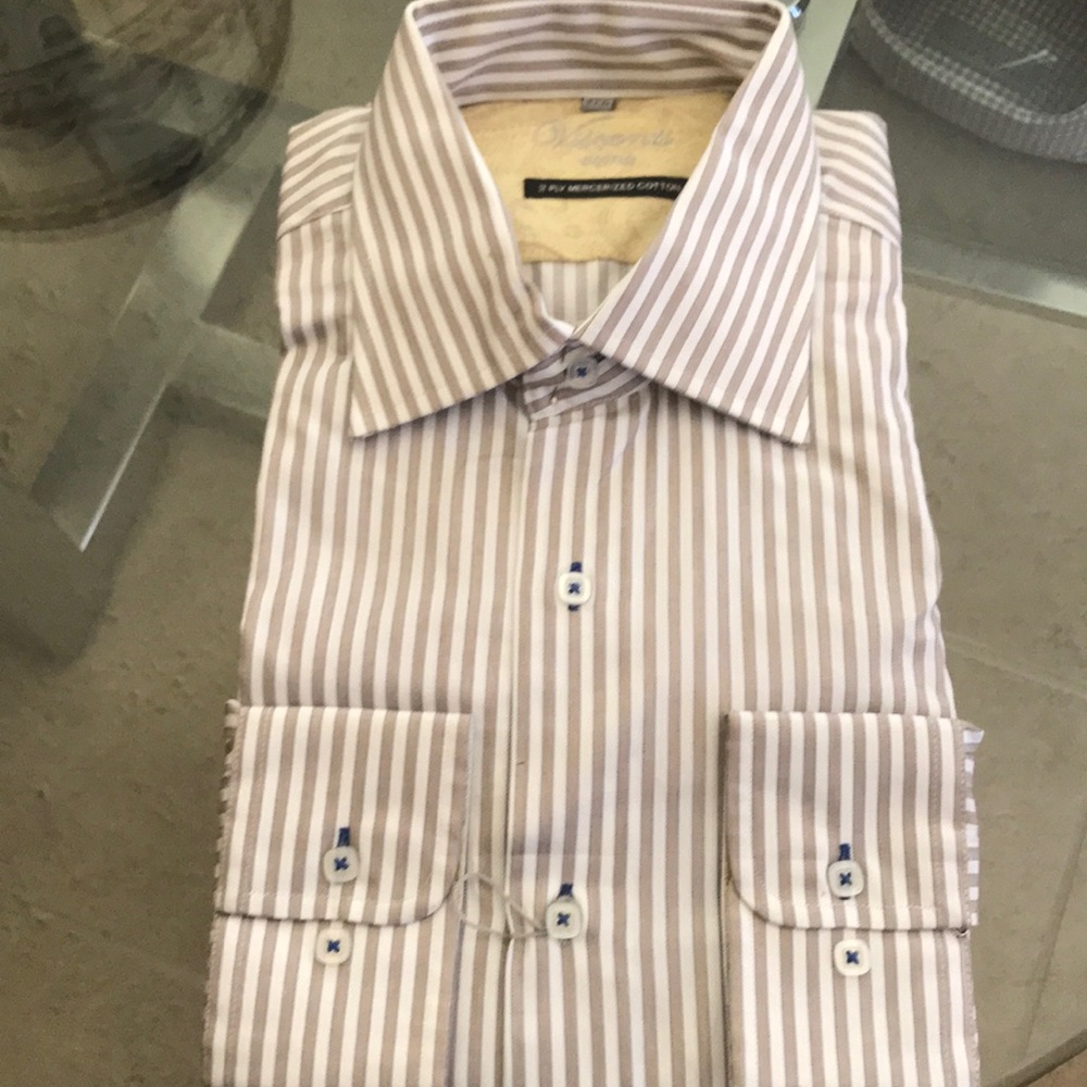 Shirt - Picture 2 of 4